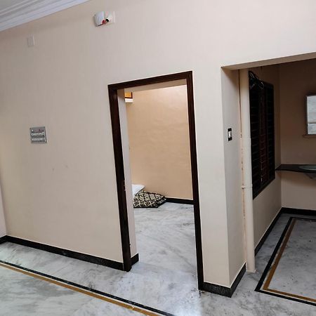Guru Krupa Home Stay Tiruvannāmalai Exteriér fotografie